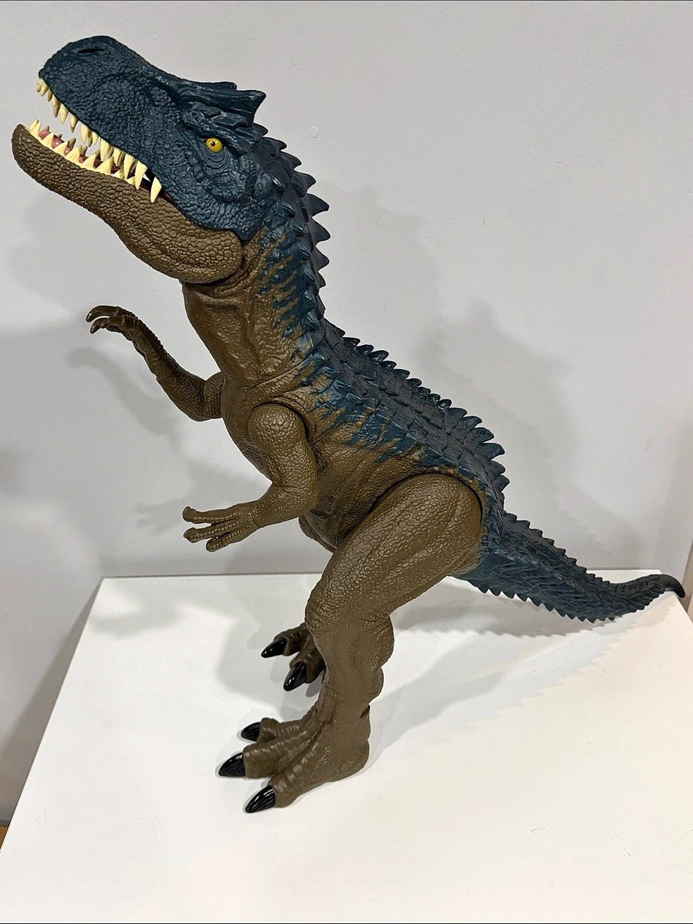 World Super Colossal Allosaurus 38” Chaos Theory Epic Evolution Large